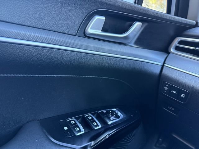 Used 2022 Kia K5 LXS image 18