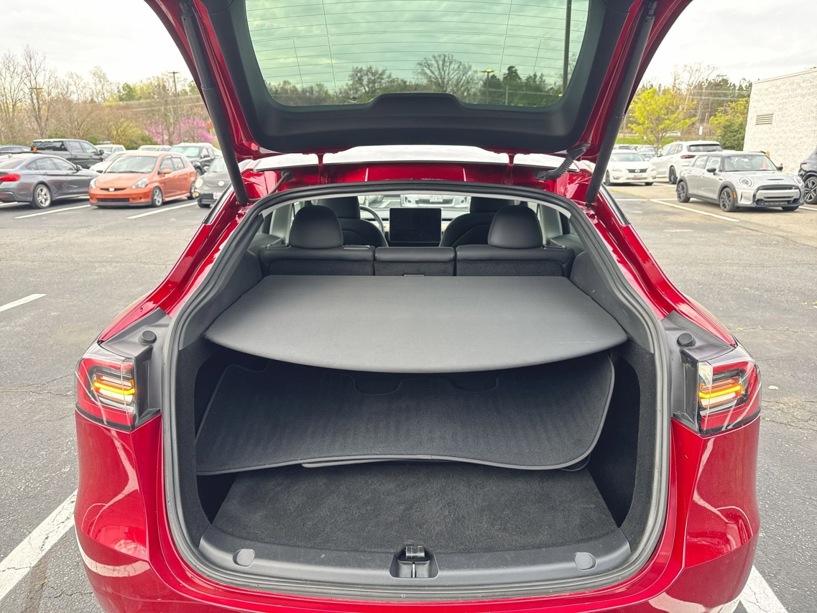 Used 2024 Tesla Model Y Long Range image 28