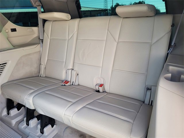 Used 2021 Cadillac Escalade Premium Luxury Platinum image 24