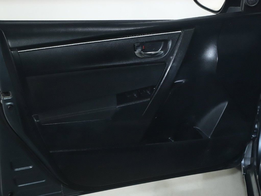 Used 2019 Toyota Corolla LE FWD image 16