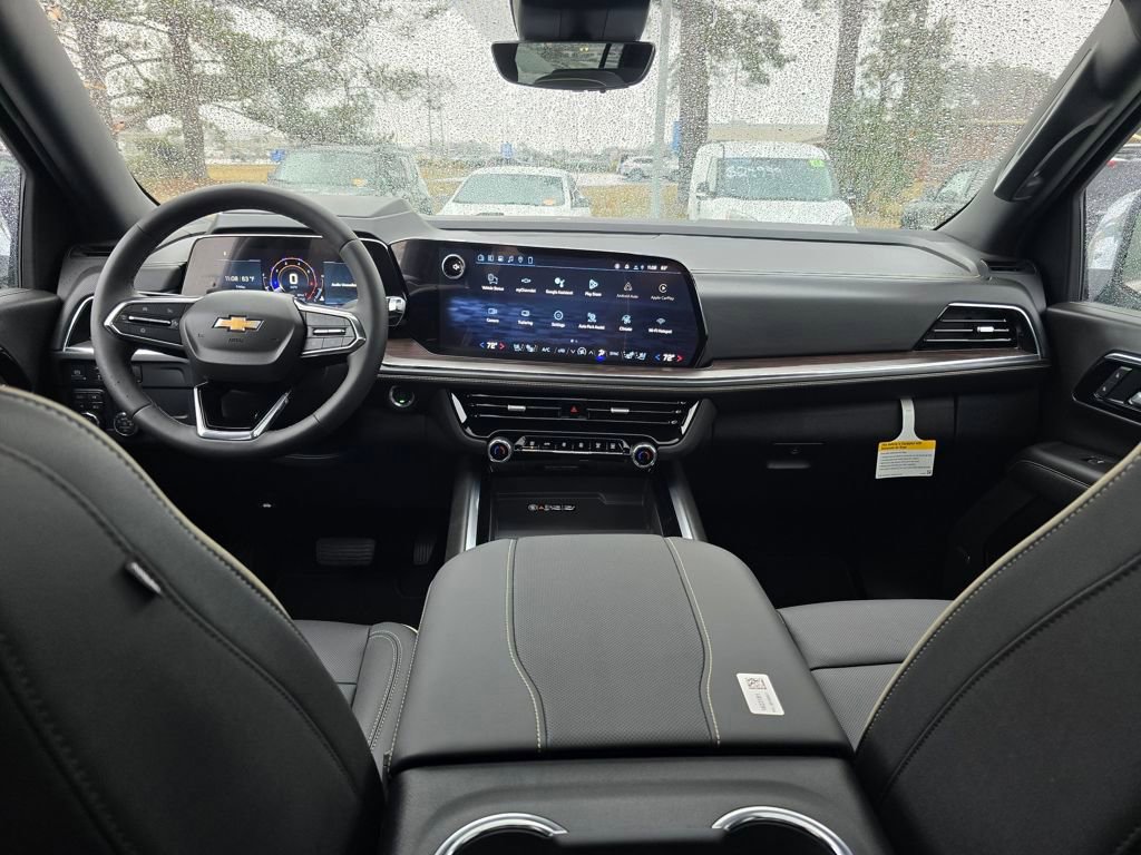 New 2026 Chevrolet Suburban Premier image 12
