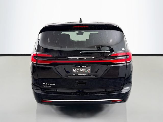 New 2027 Chrysler Pacifica Select FWD image 6