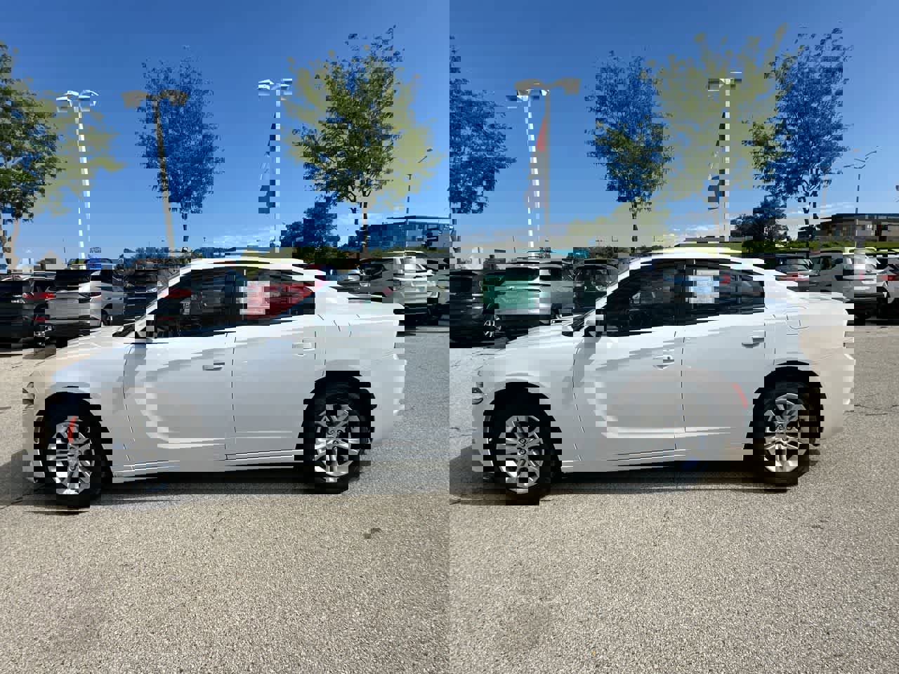 Used 2020 Dodge Charger SXT w/ Leather Interior Group image 10