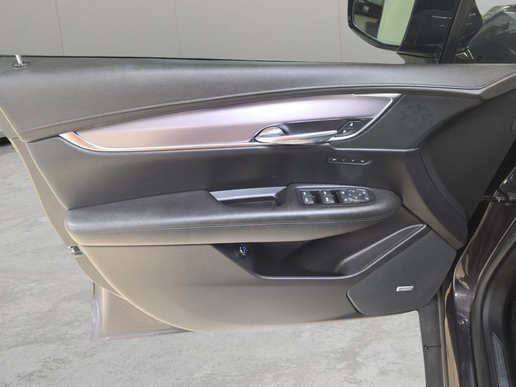 Used 2017 Cadillac XT5 Premium Luxury AWD/4WD image 12