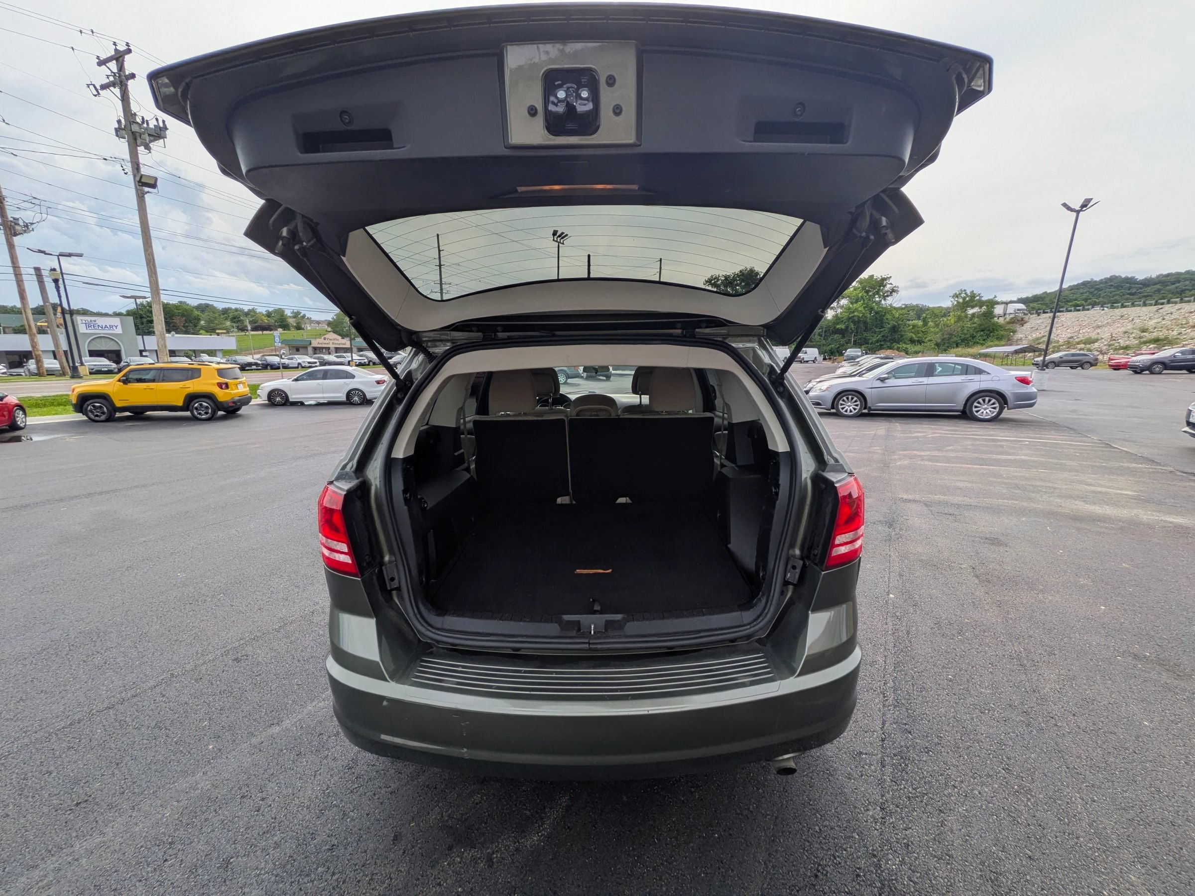 Used 2017 Dodge Journey SE FWD image 25