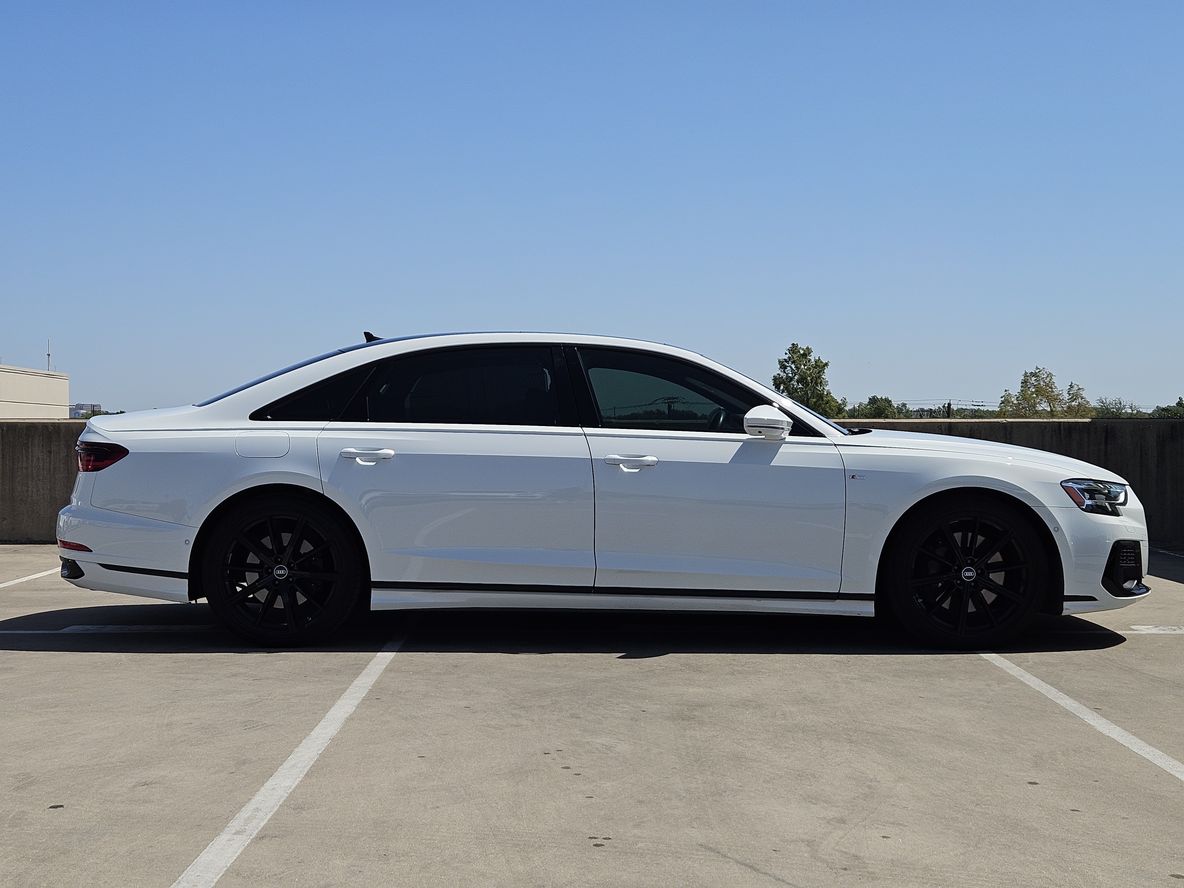 Used 2024 Audi A8 L 3.0T AWD/4WD image 9