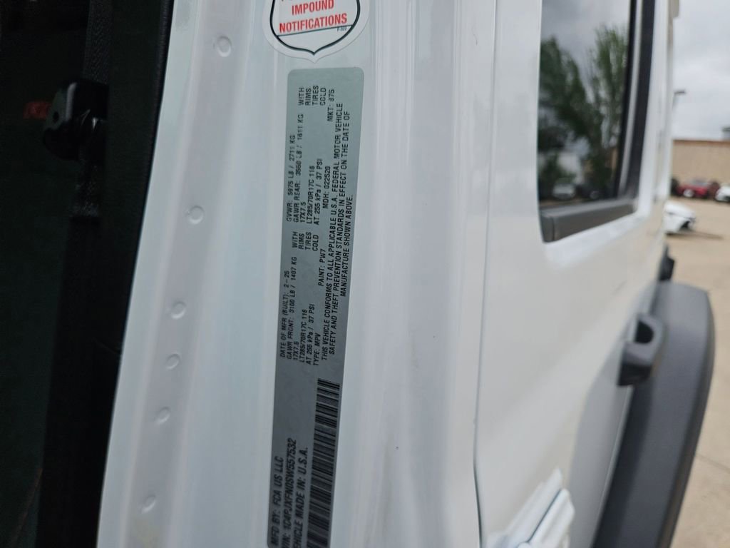 Used 2025 Jeep Wrangler Unlimited Rubicon AWD/4WD image 30