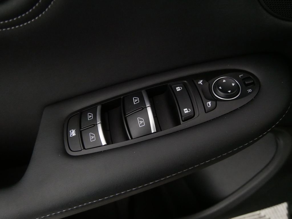 Used 2025 INFINITI QX55 Luxe w/ Cargo Package image 15