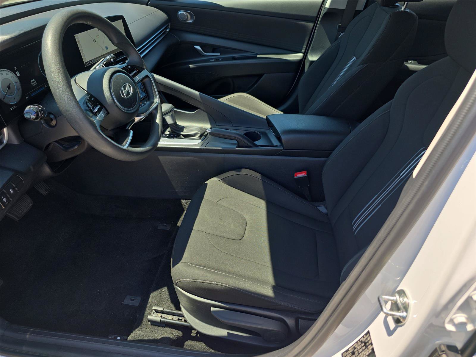 Certified 2024 Hyundai Elantra SEL FWD image 13