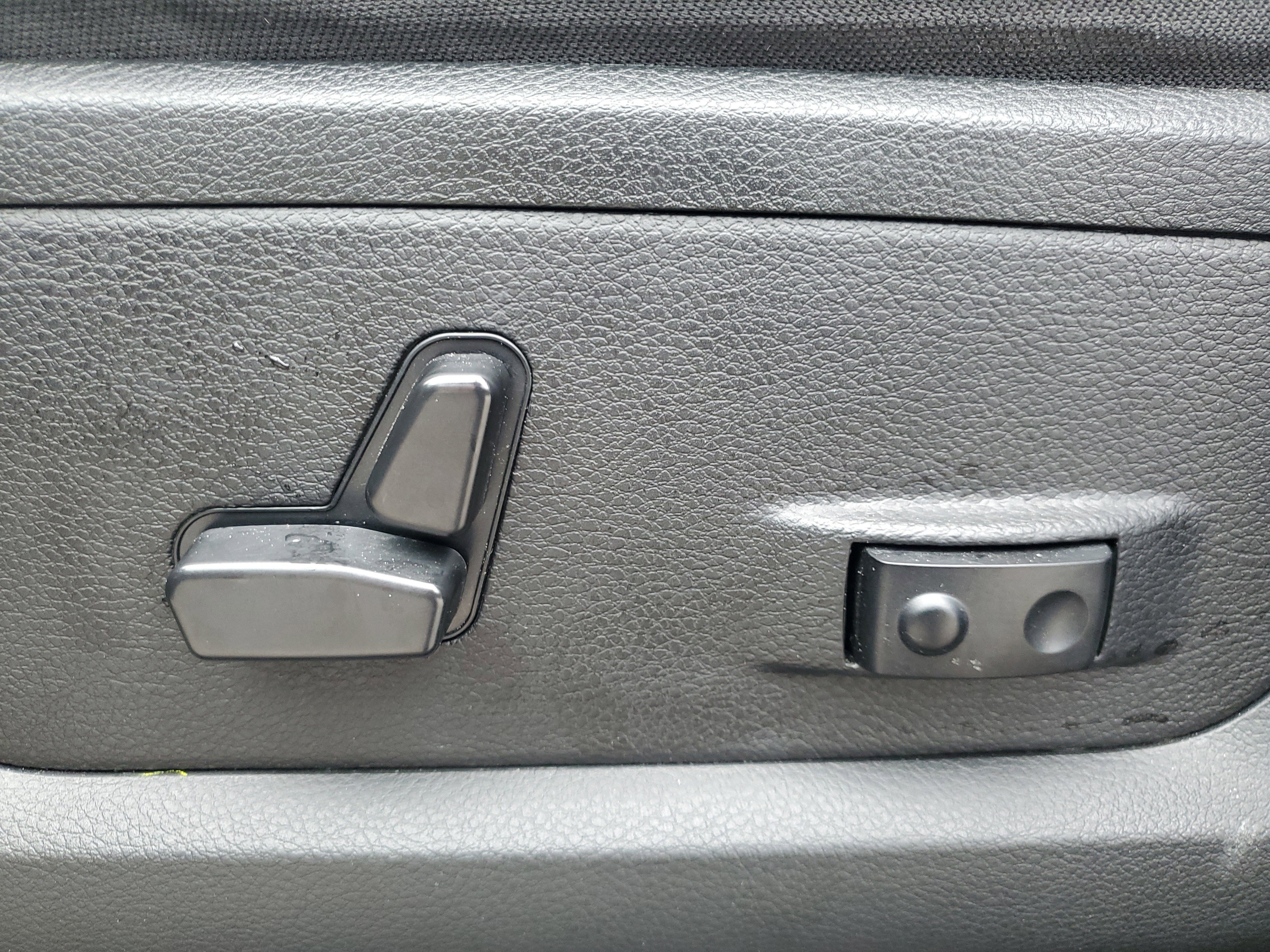 Used 2023 RAM 3500 Big Horn w/ Level 2 Equipment Group image 16