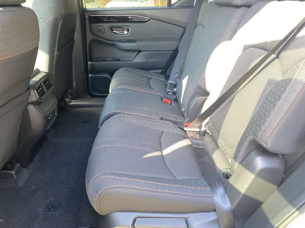 New 2026 Honda Pilot Sport image 24