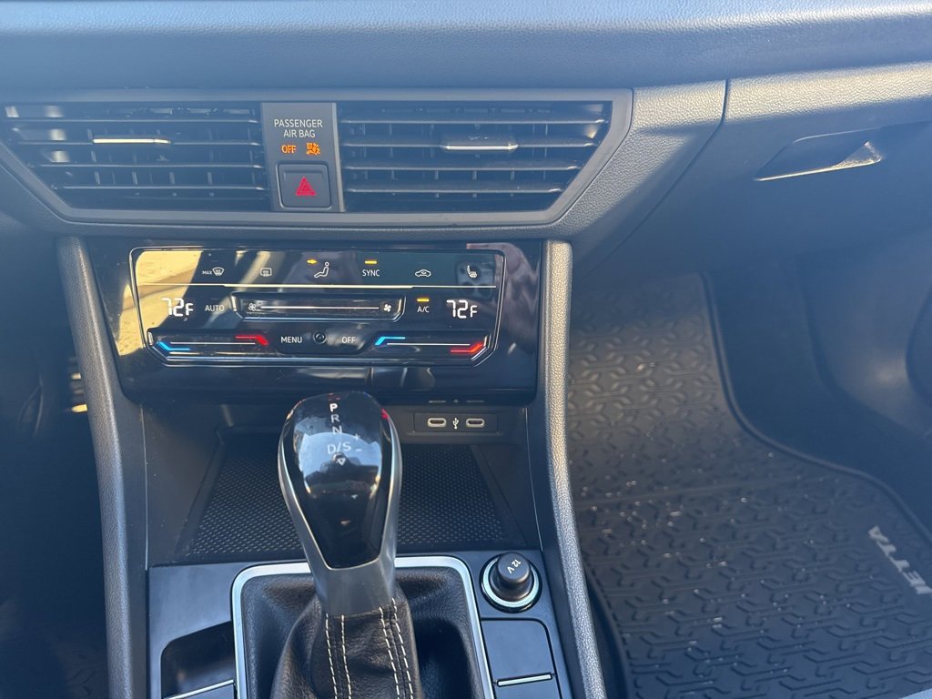 Certified 2025 Volkswagen Jetta Sport image 17