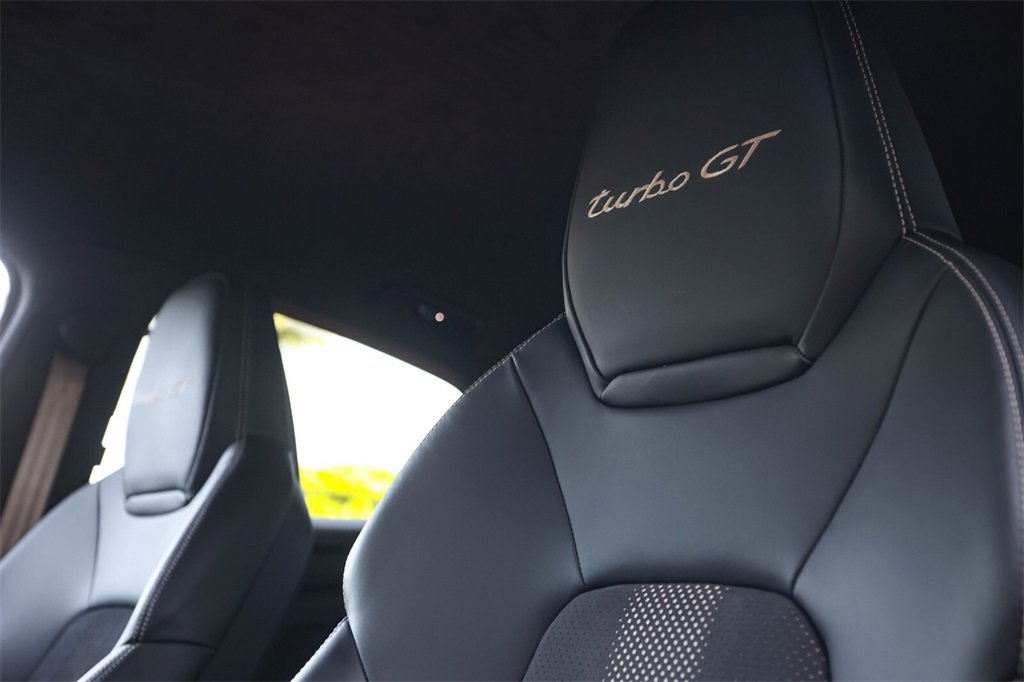 Used 2023 Porsche Cayenne Turbo GT image 40