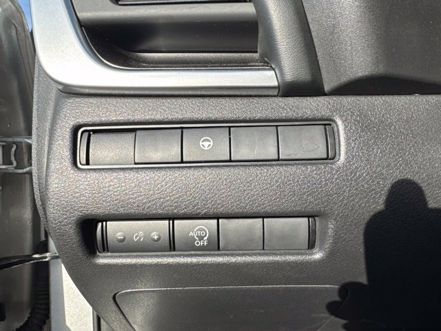 Used 2023 Nissan Rogue SV AWD/4WD image 14