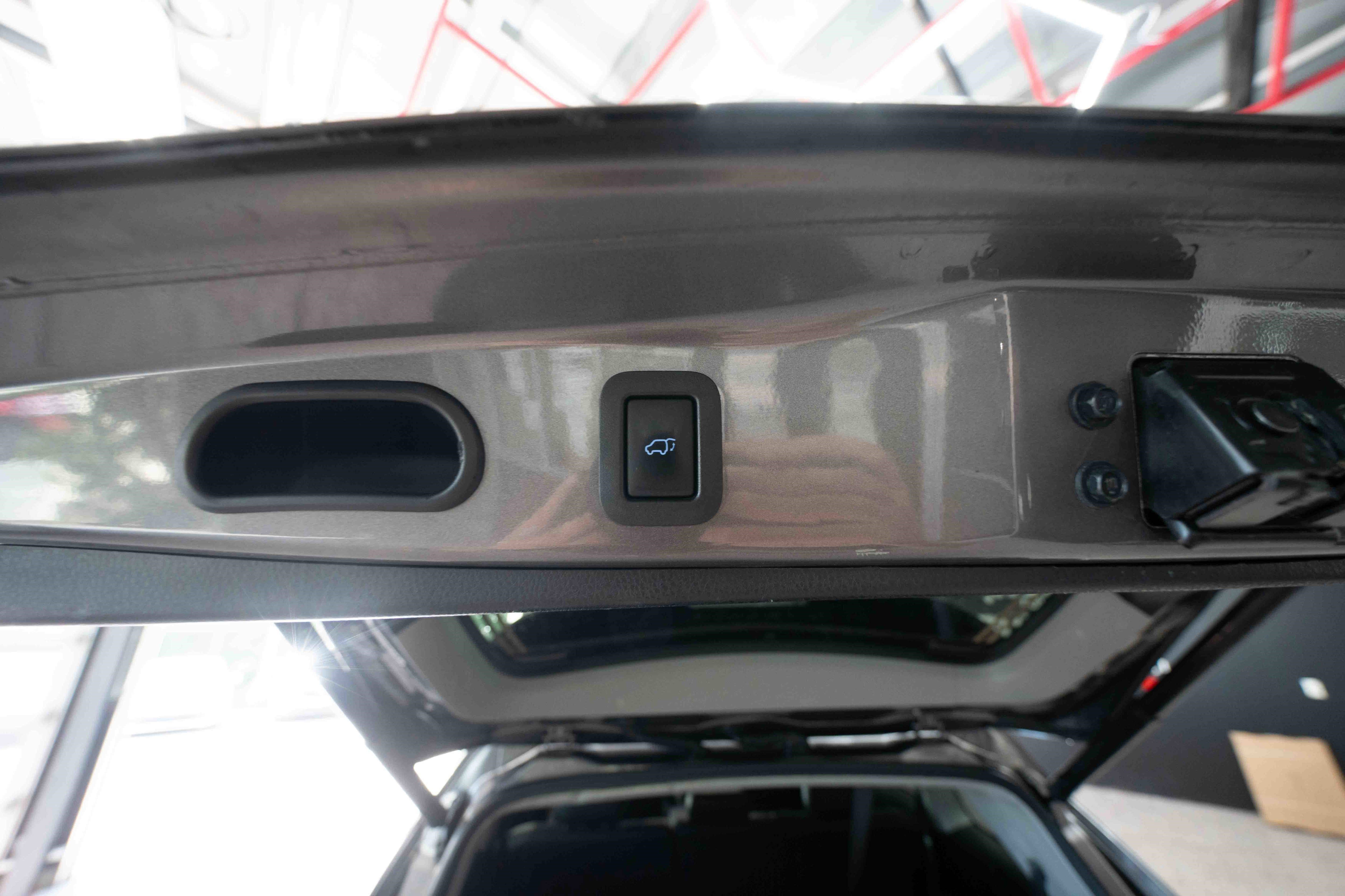 Used 2016 Toyota Highlander Plus AWD/4WD image 30