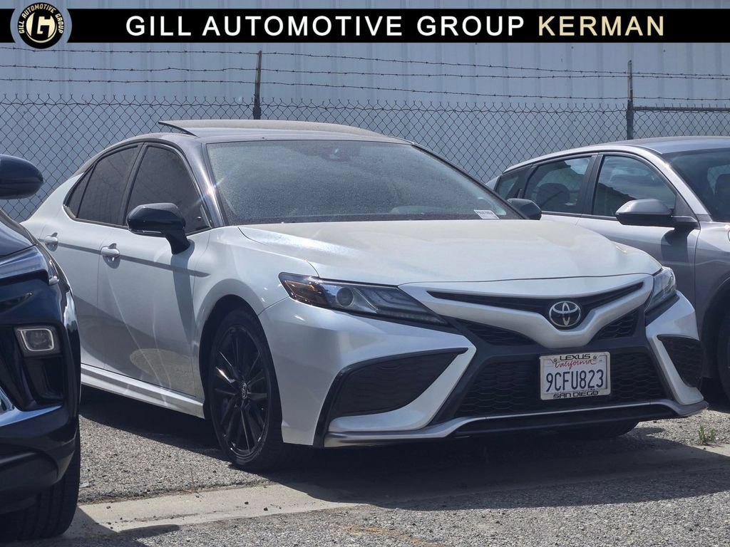 Used 2022 Toyota Camry XSE w/ Carpet Mat Package (TMS) FWD image 1