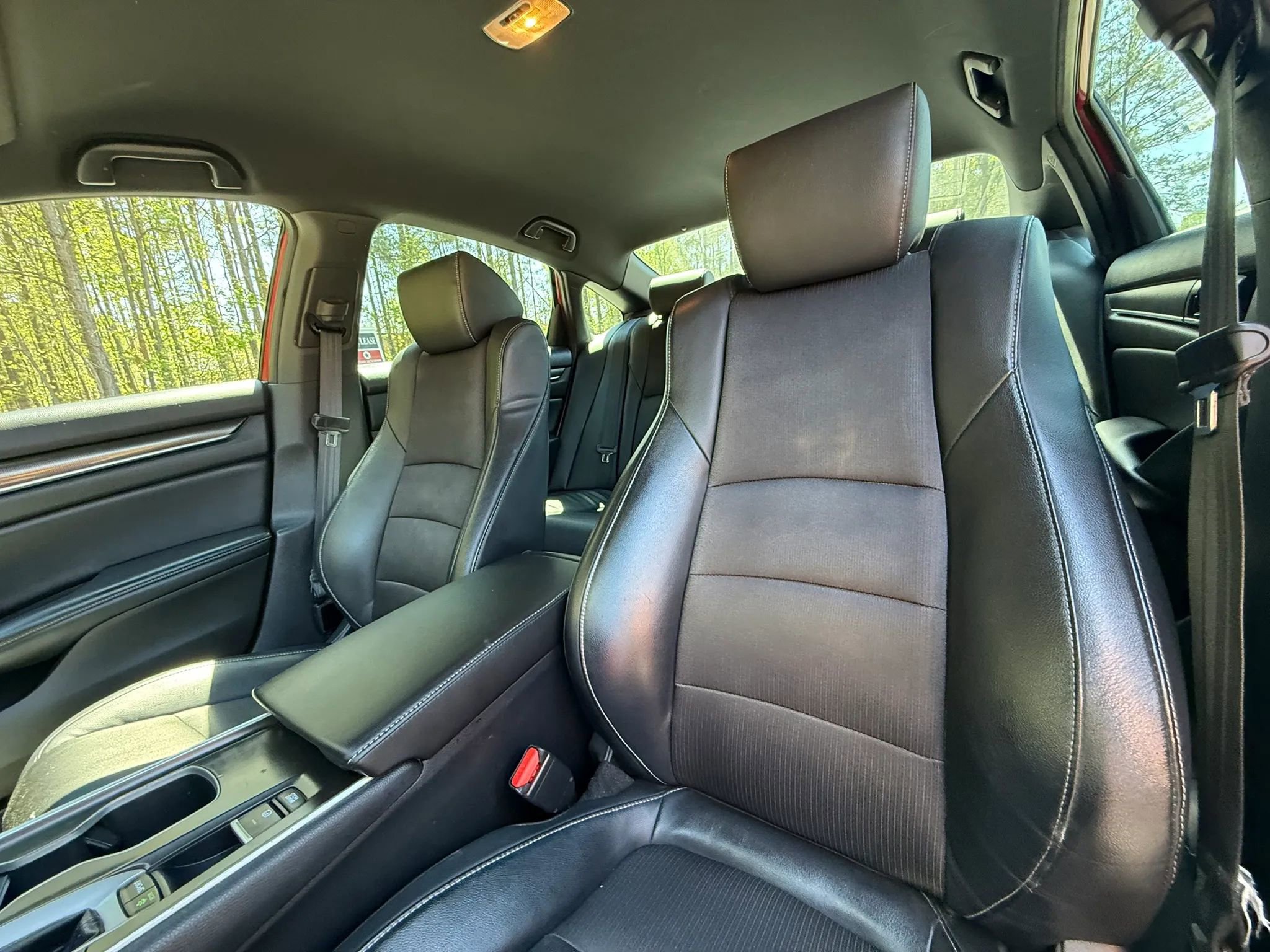 Used 2018 Honda Accord Sport image 11