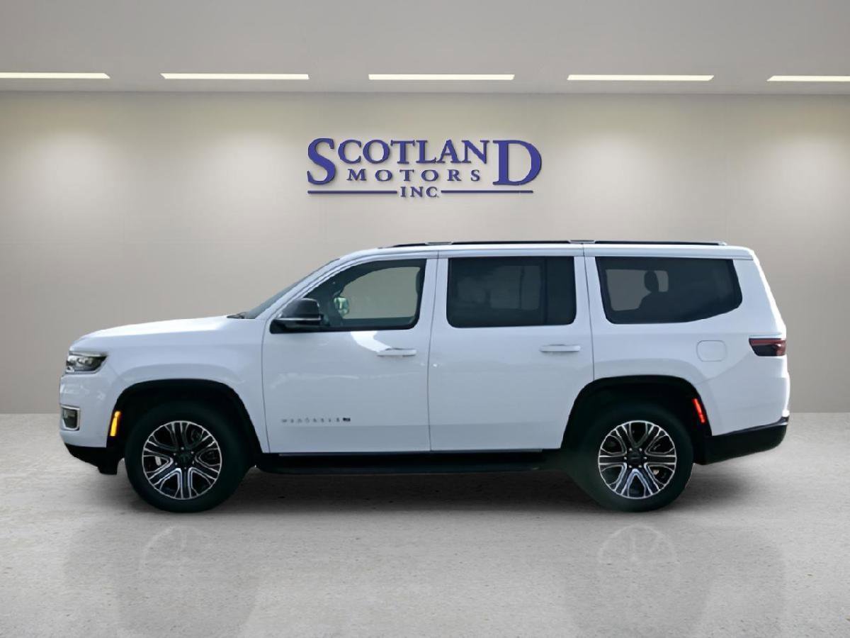 Used 2025 Jeep Wagoneer 4WD
