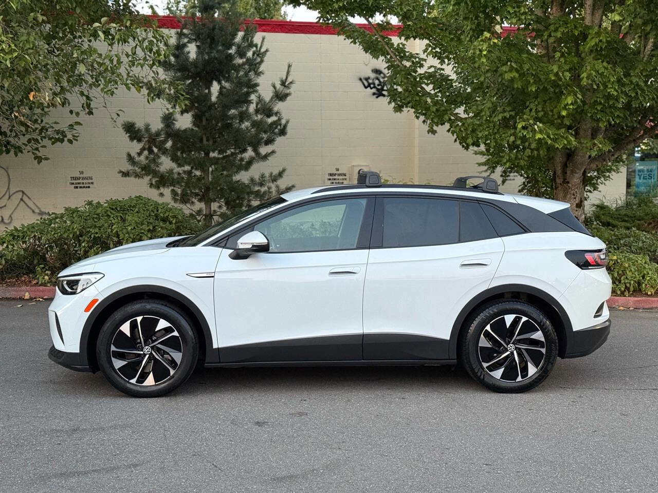 Used 2021 Volkswagen ID.4 Pro w/ ID.4 Protection Package image 5