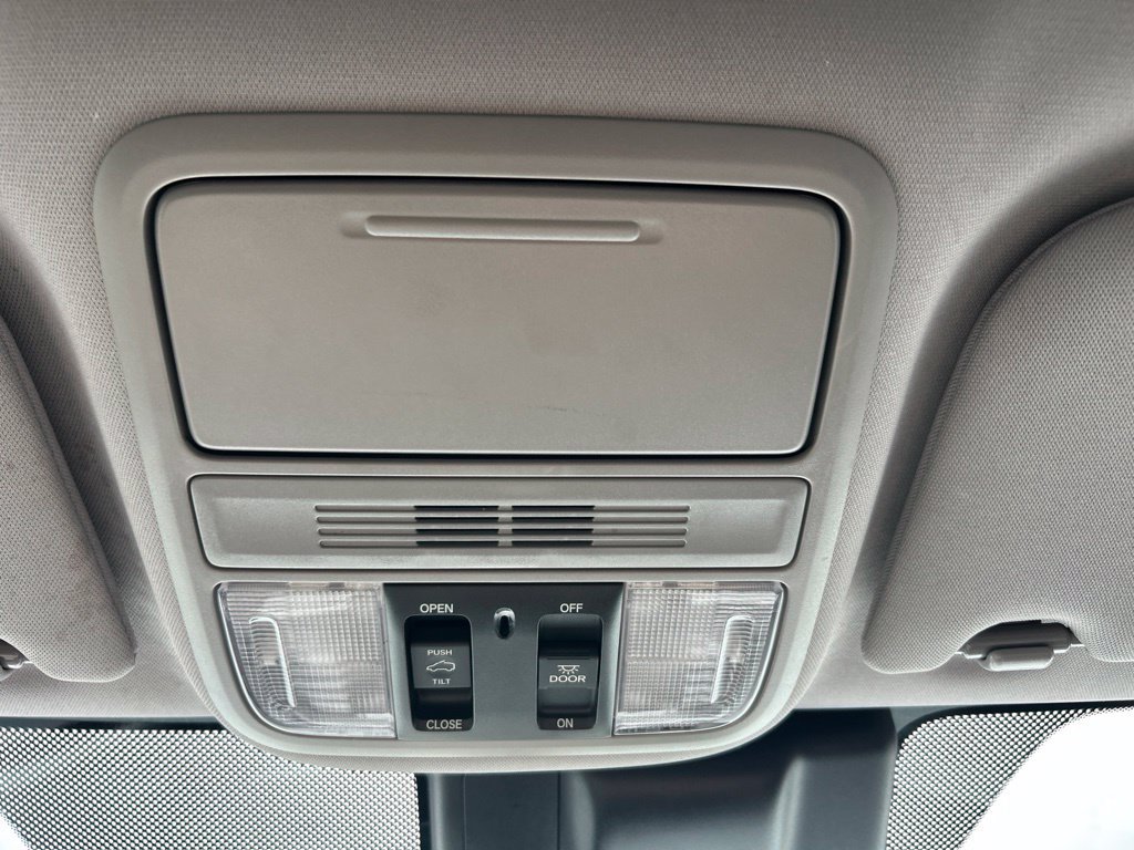 Used 2018 Honda Odyssey EX-L image 24