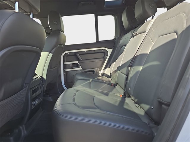 Used 2024 Land Rover Defender 110 S image 14