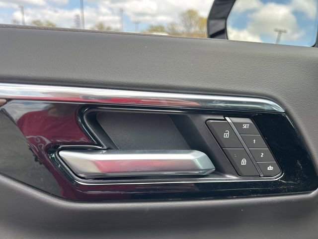 New 2026 Chevrolet Tahoe High Country AWD/4WD image 12