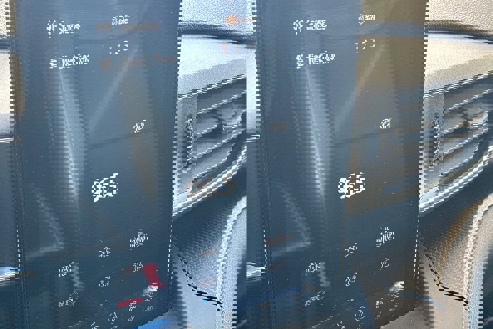 Used 2020 Ford Explorer ST w/ ST High-Performance Pack image 19