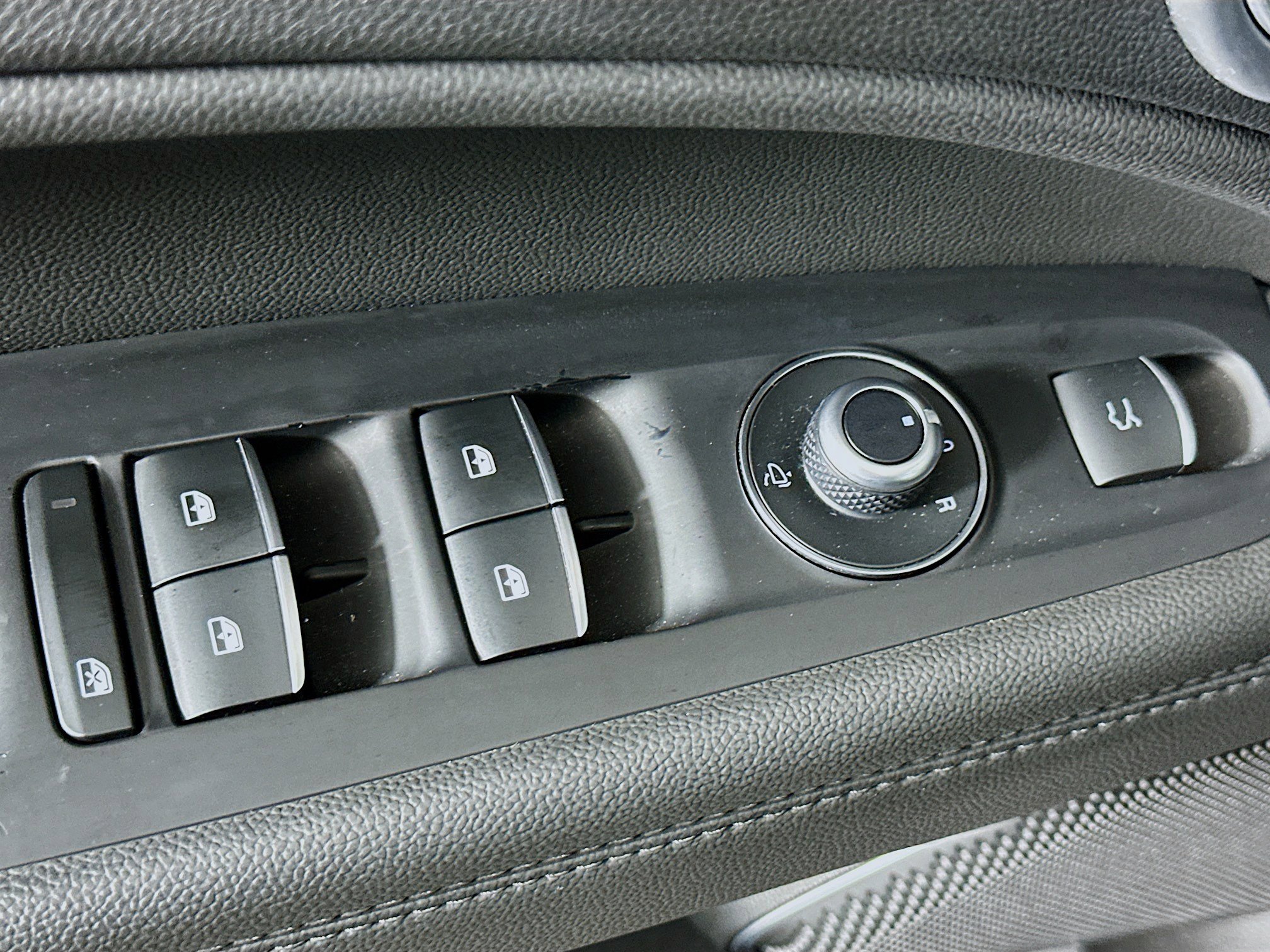 Used 2023 Alfa Romeo Stelvio Veloce image 15