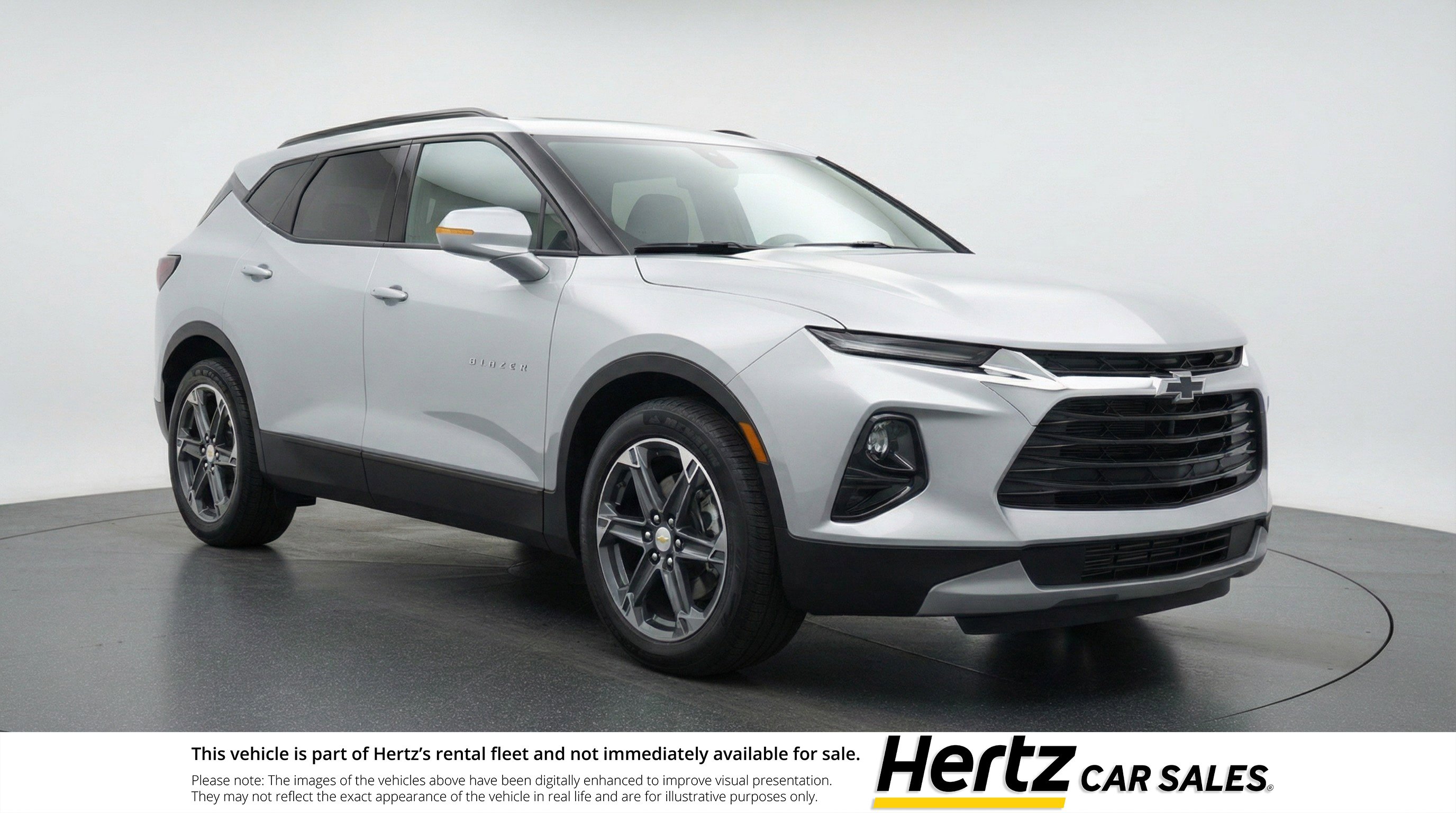 Used 2025 Chevrolet Blazer LT image 1