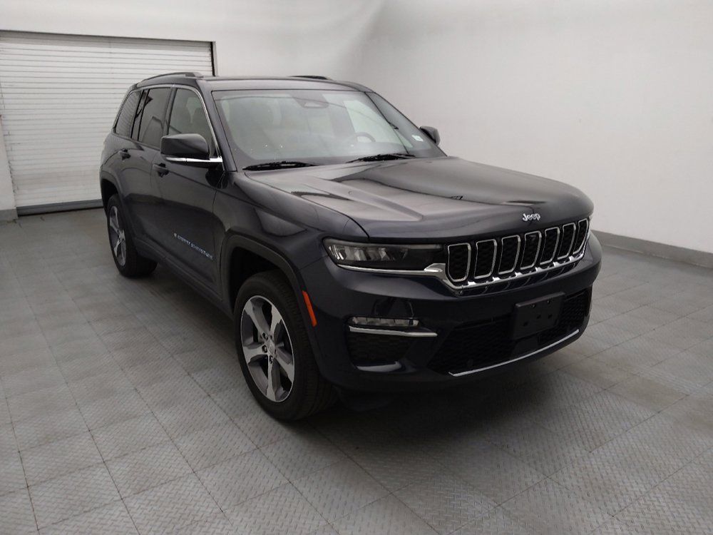 Used 2022 Jeep Grand Cherokee Limited 4xe w/ Luxury Tech Group II AWD/4WD image 13