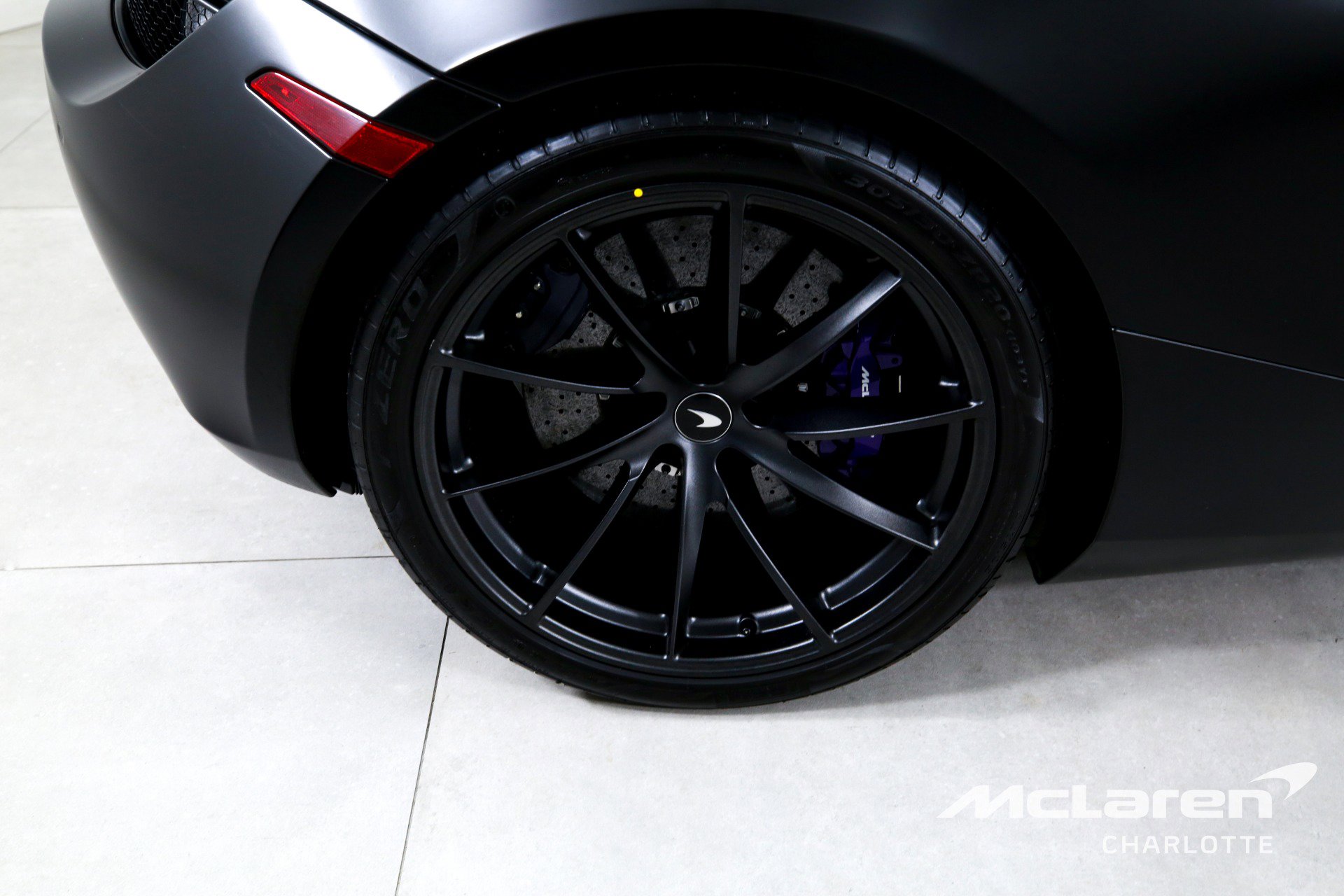 Used 2022 McLaren 720S Spider RWD image 24