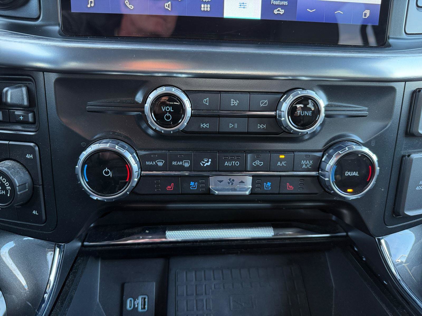 Used 2022 Ford F150 Lariat image 32