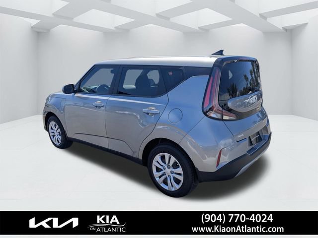 Used 2023 Kia Soul LX image 5