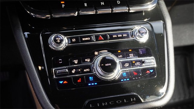 Used 2020 Lincoln Corsair Reserve w/ Equipment Group 201A image 25