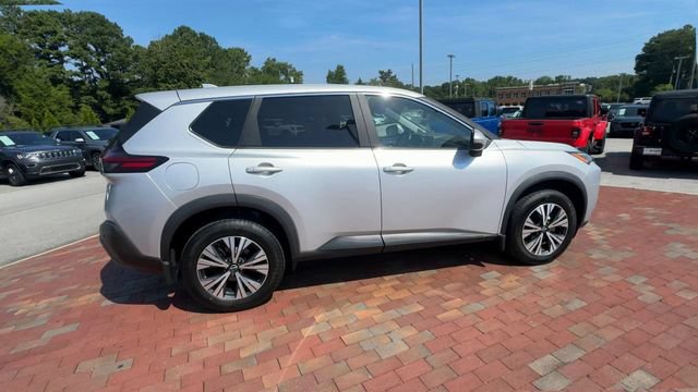 Used 2023 Nissan Rogue SV FWD image 3