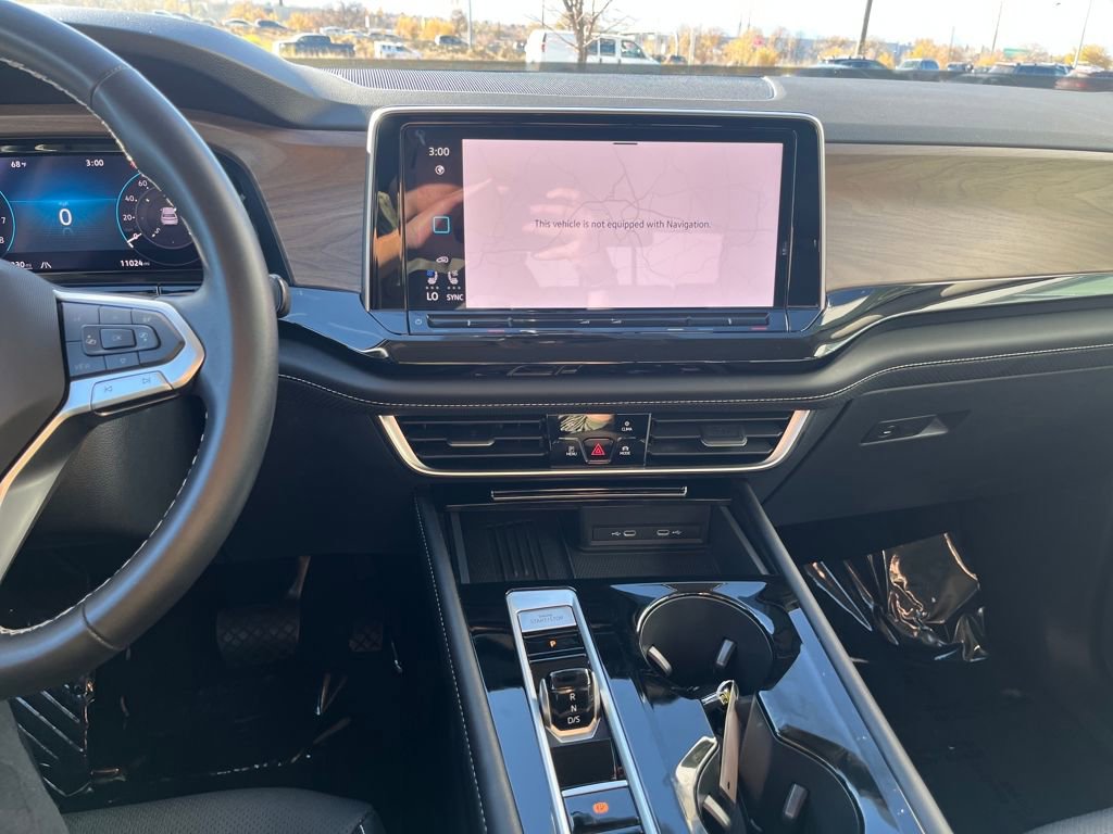 Certified 2025 Volkswagen Atlas SE image 19