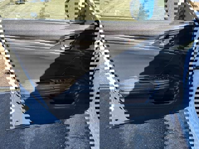 Used 2018 Honda Civic Sport image 10