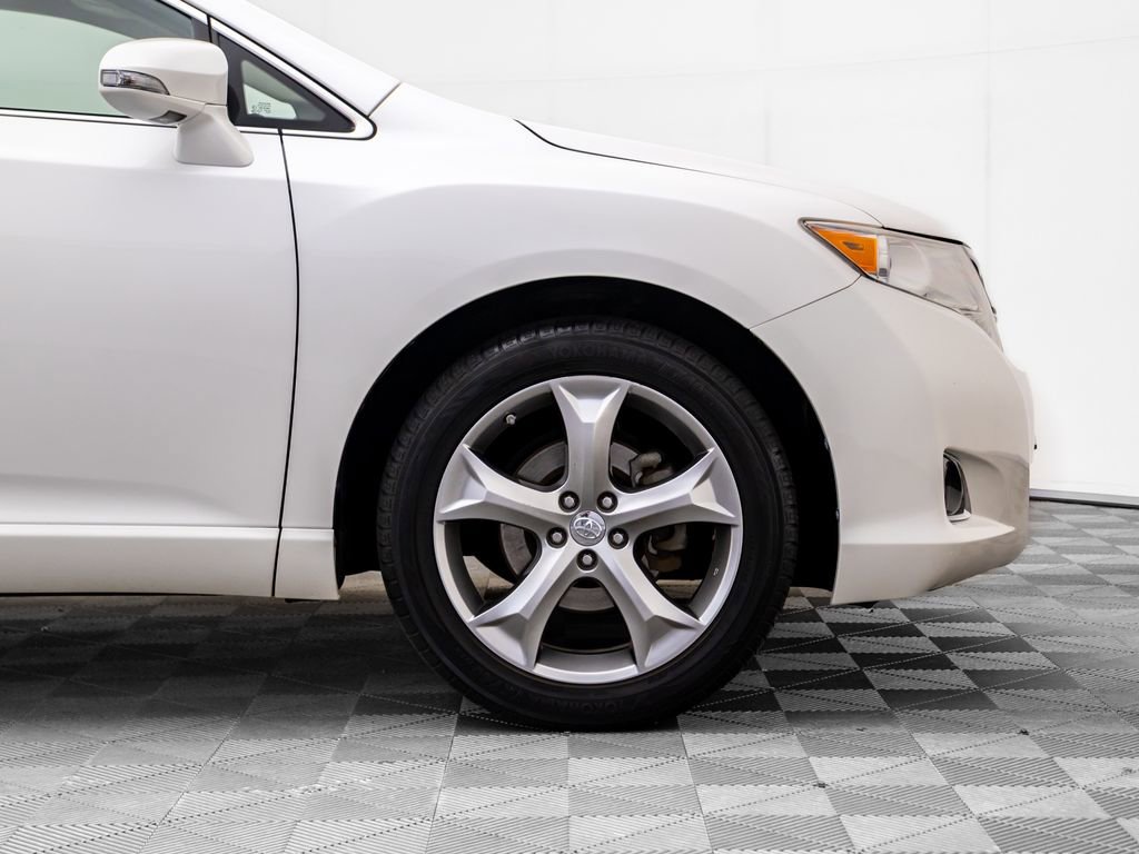 Used 2013 Toyota Venza XLE image 33