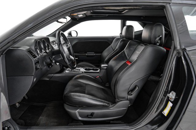 Used 2009 Dodge Challenger SRT8 w/ SRT Option Group II RWD image 27