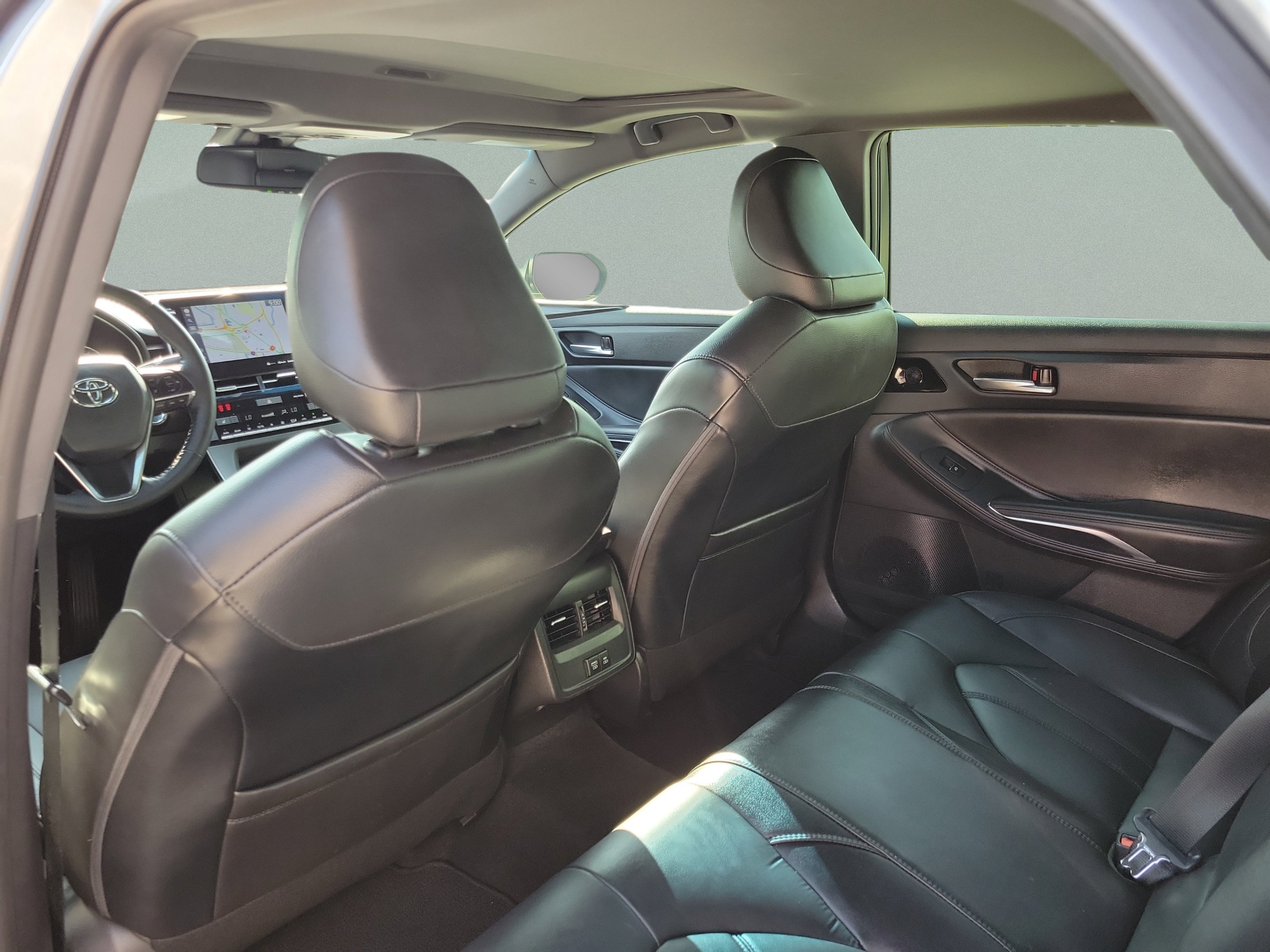 Used 2021 Toyota Avalon XLE w/ Moonroof Package FWD image 23