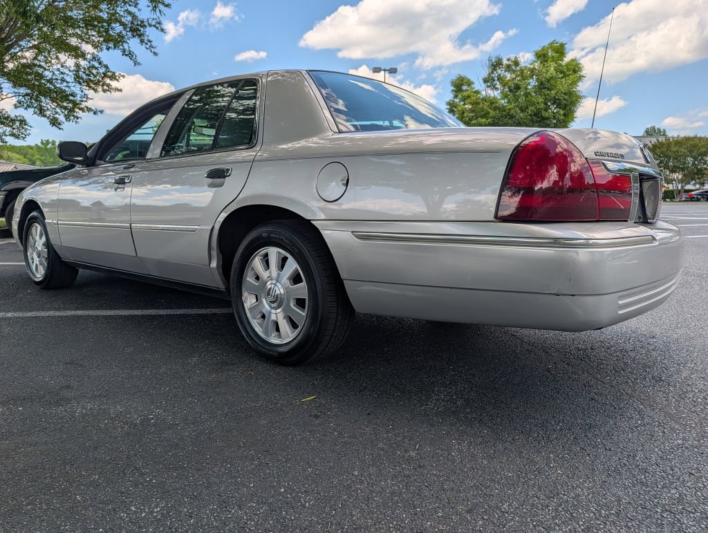 Used 2005 Mercury Grand Marquis LS RWD image 4