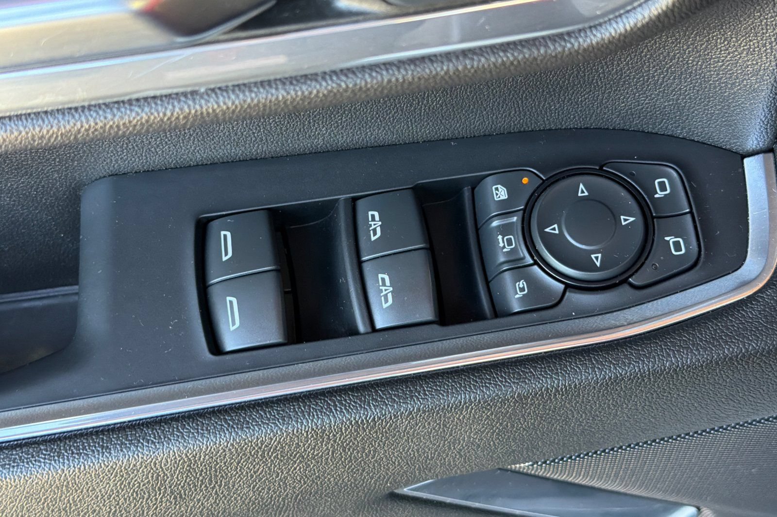 Used 2024 Chevrolet Silverado 2500 LTZ AWD/4WD image 14