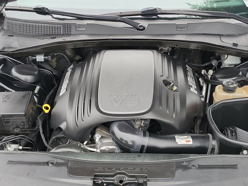 Used 2017 Dodge Charger R/T w/ Plus Group image 21