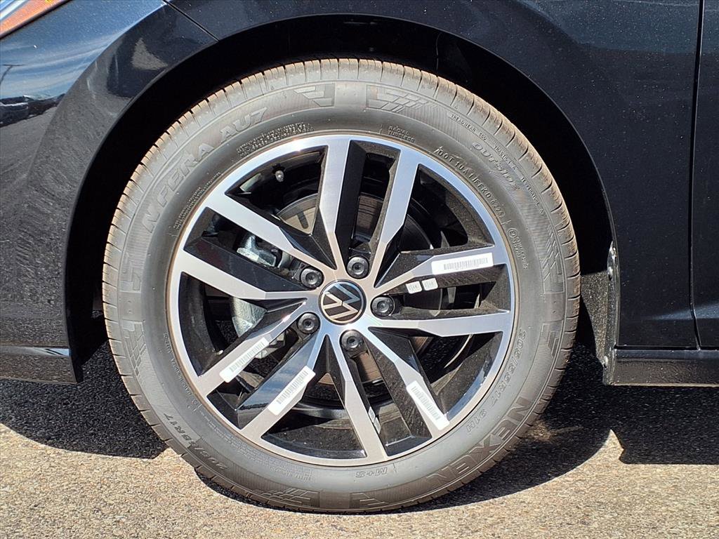 New 2025 Volkswagen Jetta SE image 21