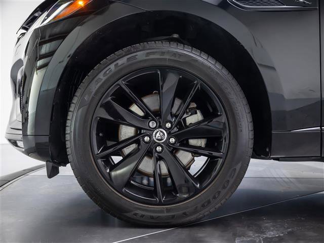 Certified 2024 Jaguar F-PACE R-Dynamic S AWD/4WD image 13