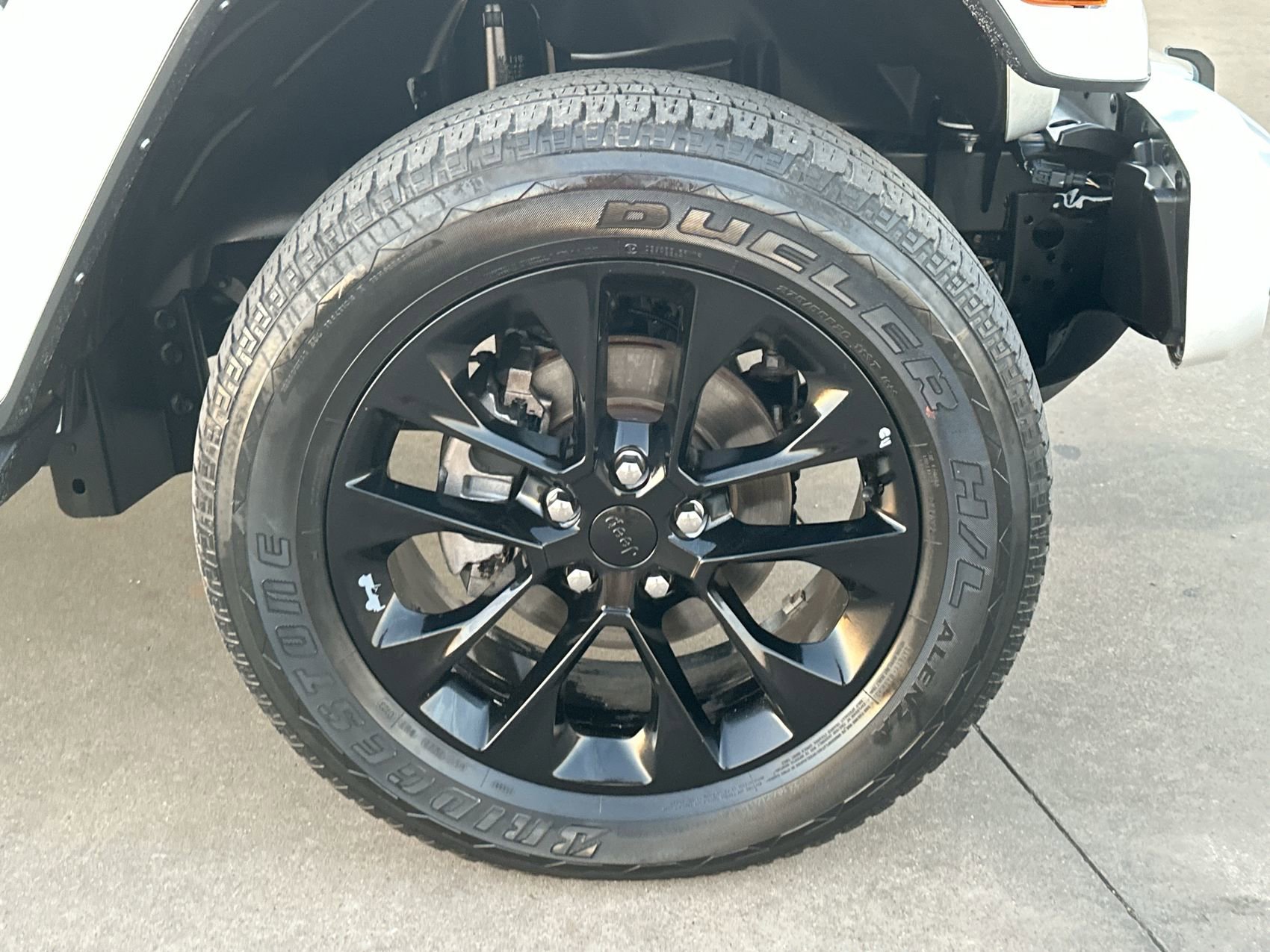 Used 2023 Jeep Gladiator Overland image 10