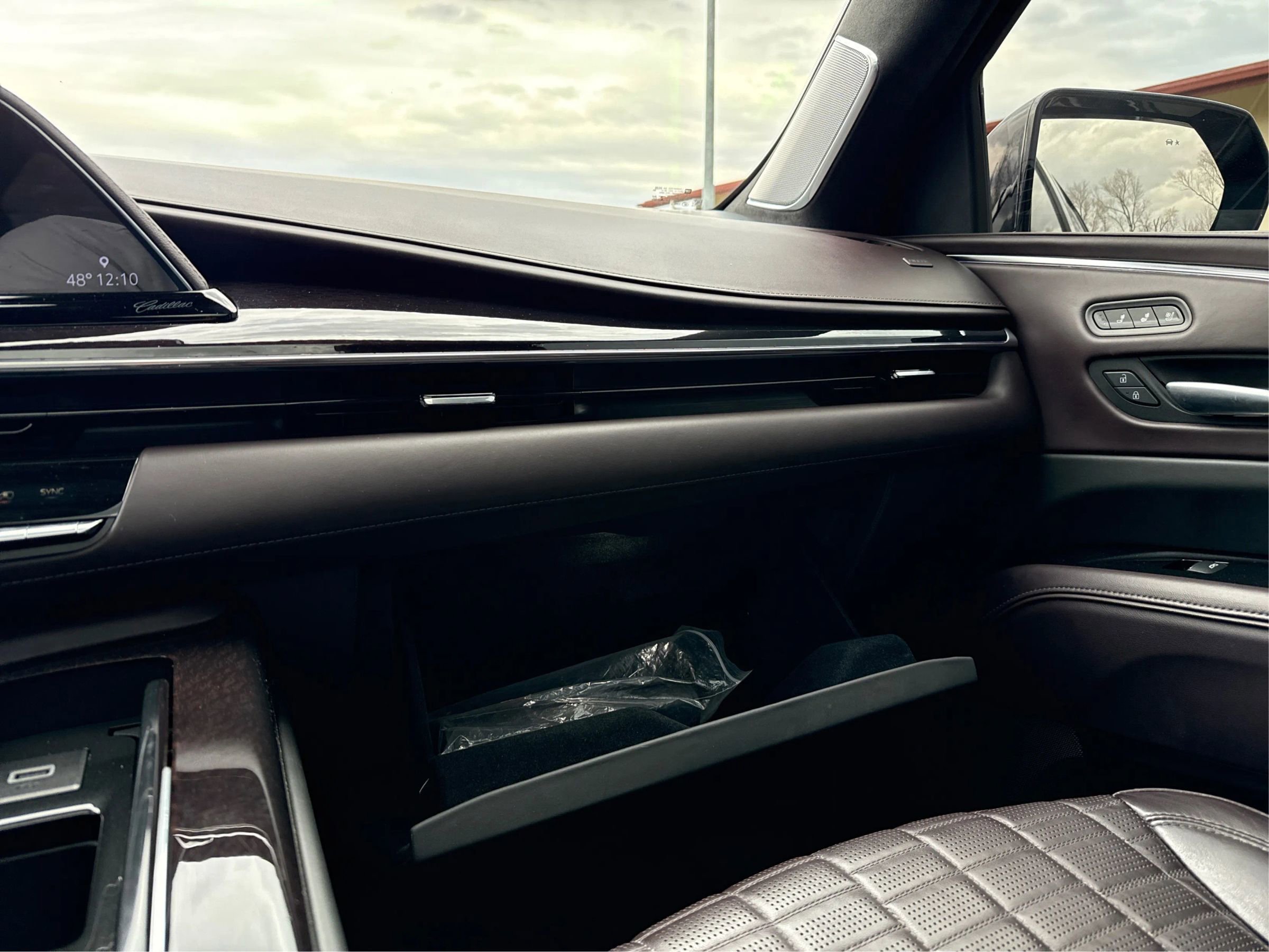 Used 2022 Cadillac Escalade Sport Platinum w/ LPO, ONYX Package image 29
