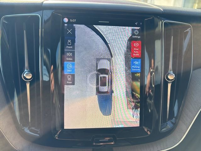 Used 2025 Volvo XC60 B5 Plus AWD/4WD image 22