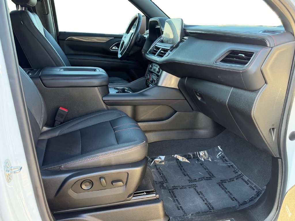 Used 2022 Chevrolet Tahoe RST w/ Luxury Package AWD/4WD image 8