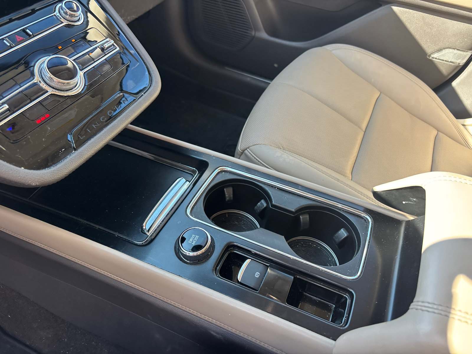 Used 2022 Lincoln Corsair Reserve FWD image 23